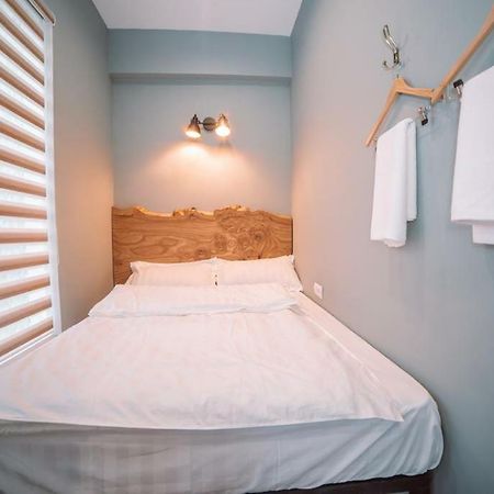 Tomiris Lady'S Capsul Hostel Only For Women Almaty Ngoại thất bức ảnh