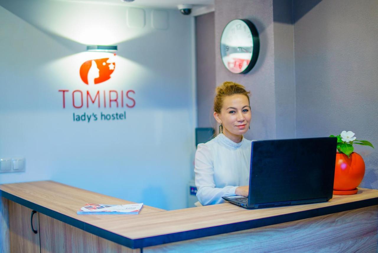 Tomiris Lady'S Capsul Hostel Only For Women Almaty Ngoại thất bức ảnh