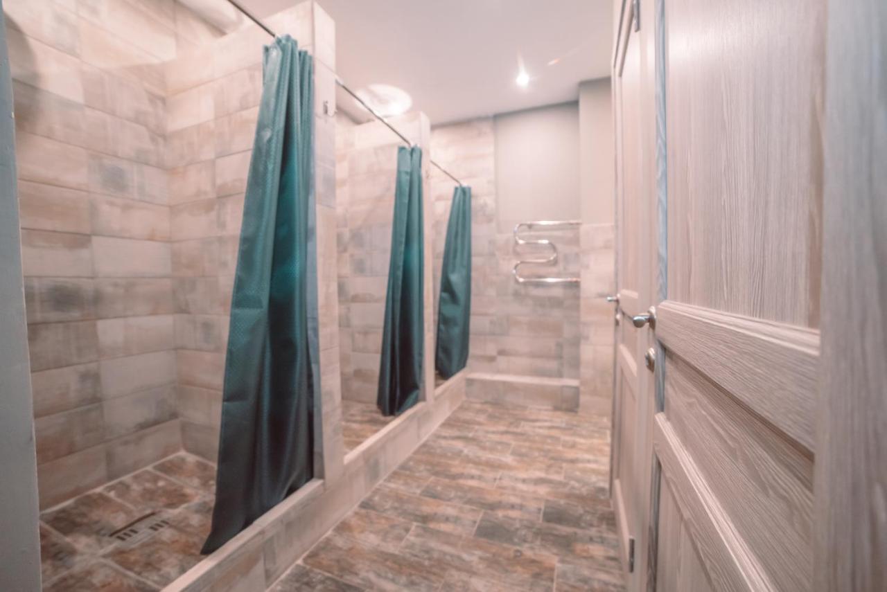 Tomiris Lady'S Capsul Hostel Only For Women Almaty Ngoại thất bức ảnh