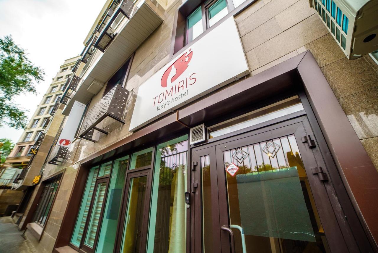Tomiris Lady'S Capsul Hostel Only For Women Almaty Ngoại thất bức ảnh