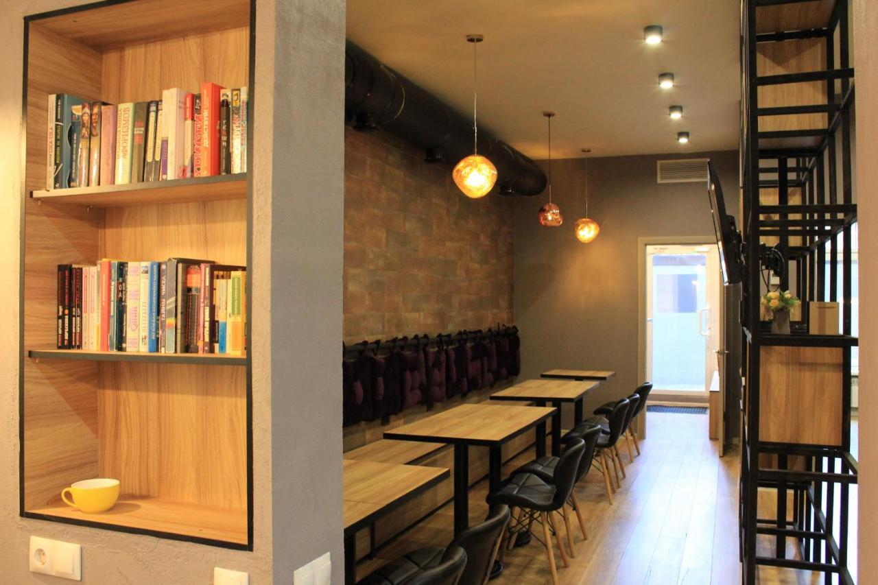 Tomiris Lady'S Capsul Hostel Only For Women Almaty Ngoại thất bức ảnh