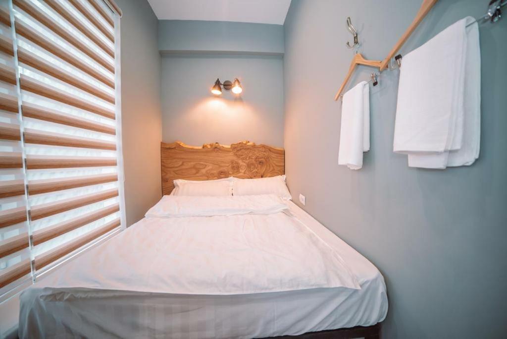 Tomiris Lady'S Capsul Hostel Only For Women Almaty Ngoại thất bức ảnh